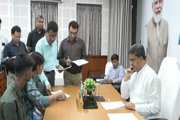 Tripura CM Manik Saha hears public grievances at 69th edition of 'Mukhyamantri Samipeshu'