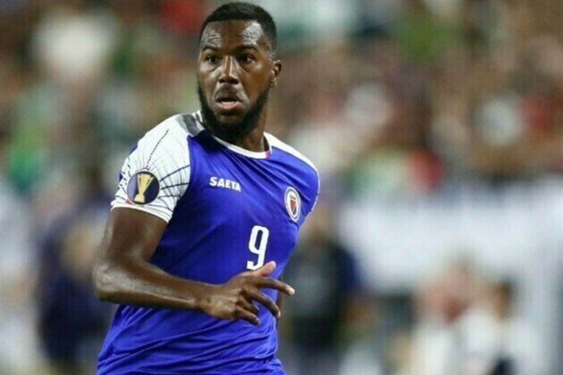 Esteghlal Reaches Agreement with Duckens Nazon