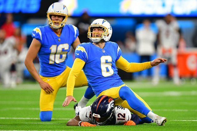 Chargers place K Dustin Hopkins (hamstring) on IR