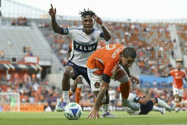 Whitecaps blank Dynamo, move up to 2nd place in West table