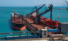 Descarregador de minério de ferro do Porto do Pecém é inaugurado