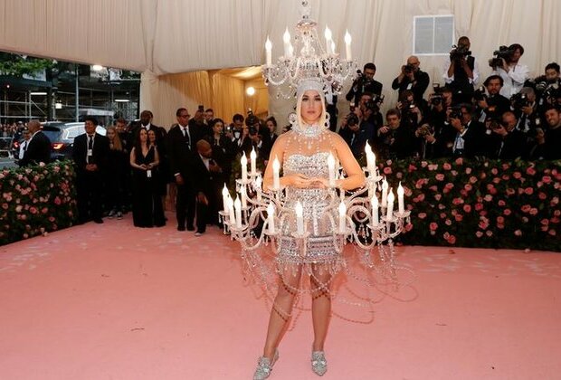 'Chandelier' Katy Perry lights up Met Gala red carpet