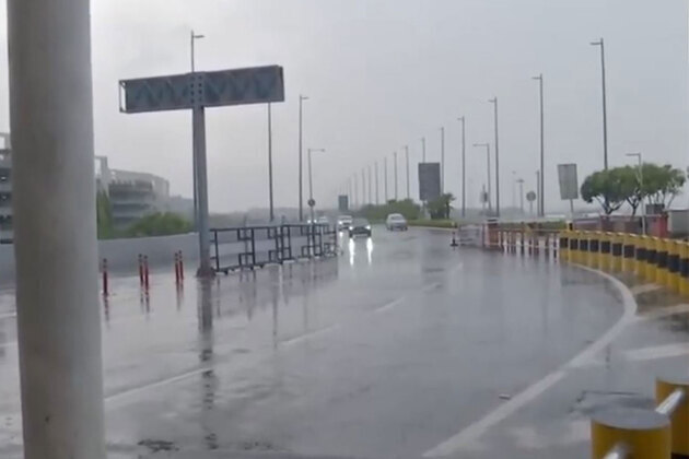 Light rain brings relief to Delhi-NCR as IMD forecasts rise in temperatures over coming days