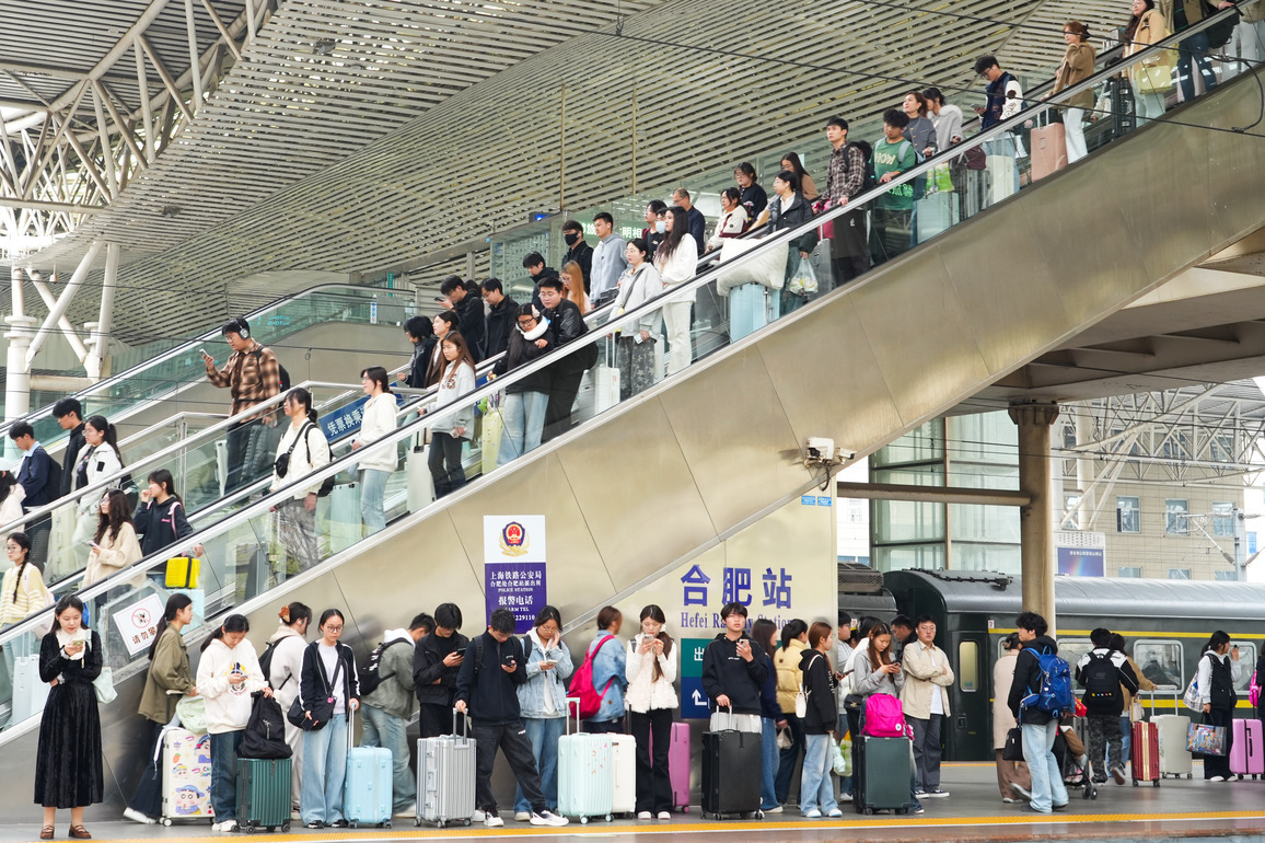 #CHINA-QINGMING HOLIDAY-TRAVEL RUSH (CN)