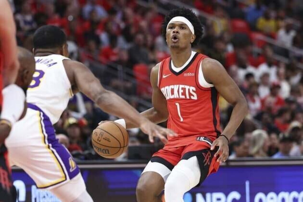 Rockets start strong, don't let up to beat Lakers, stay alive in series