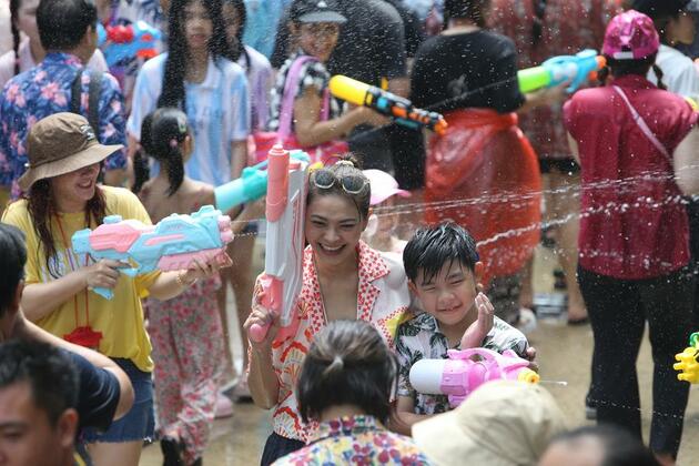 Asia Album: People splash water during the Songkran festival in Thailand