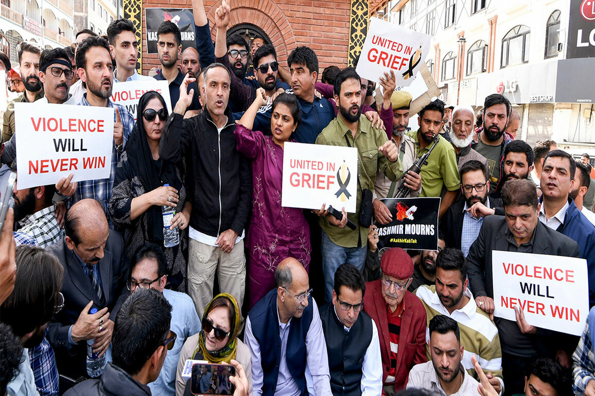 US India Caucus calls for "intelligence cooperation between US-India"