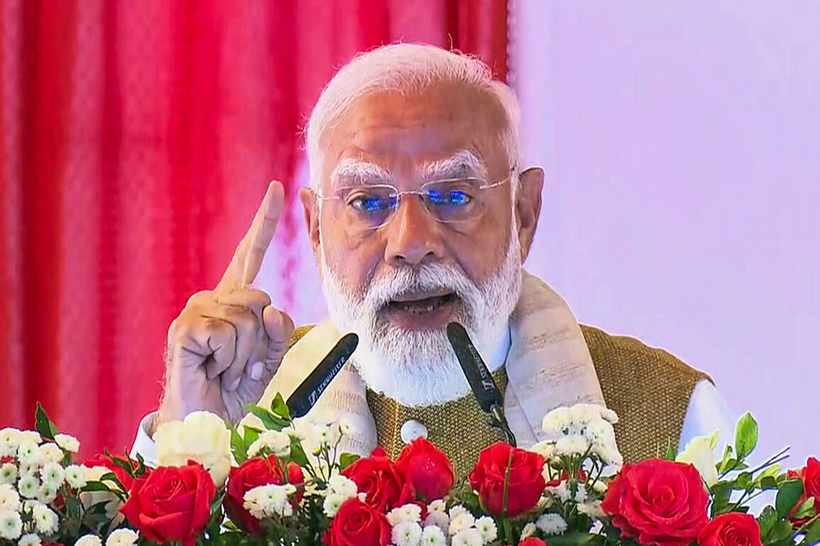 "Register as a voter when you turn 18": PM Modi urges youth on National Voters' Day