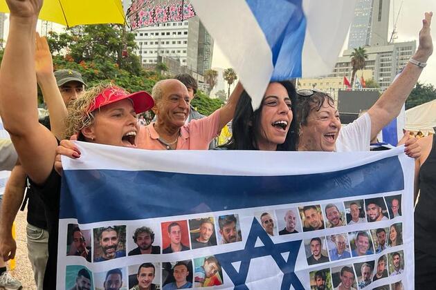 Israel says Hamas to free all surviving hostages Monday as Gaza ceasefire holds for third day