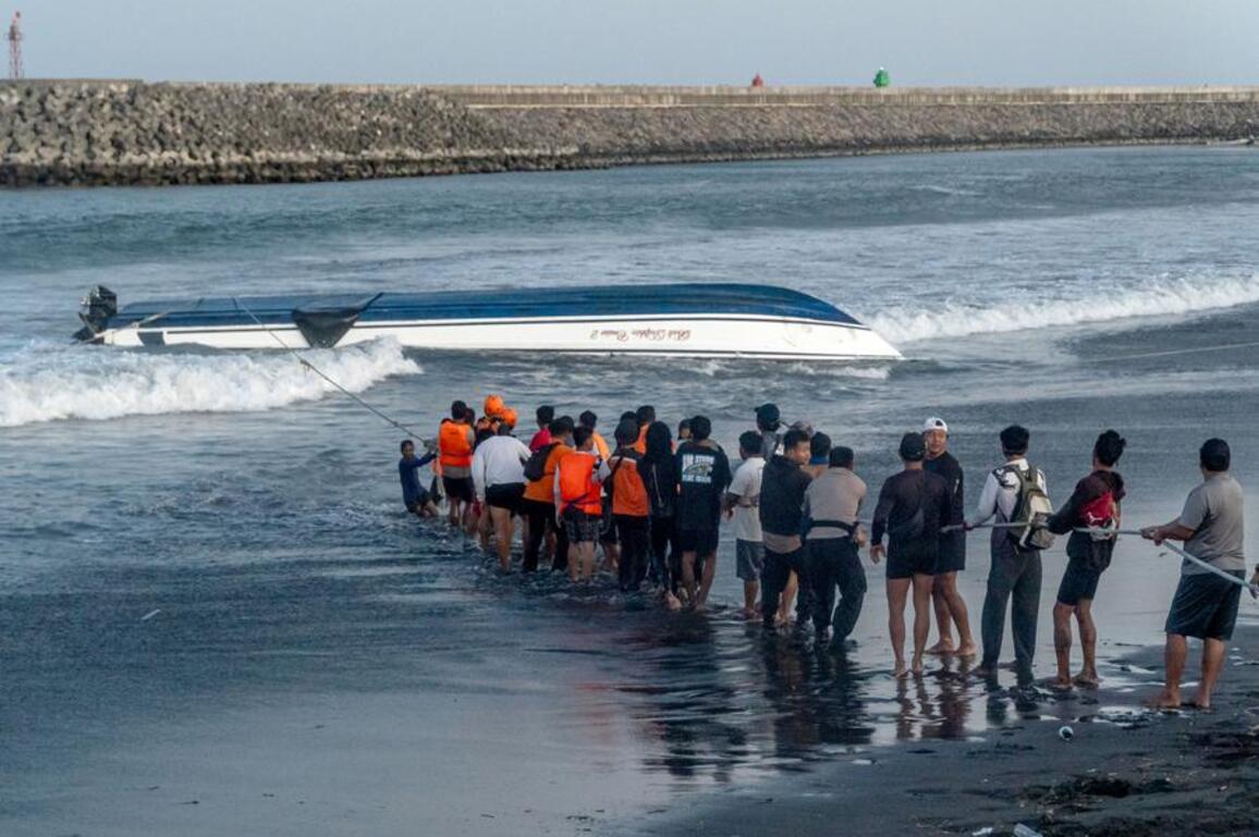 2 Chinese nationals confirmed dead in Bali fast boat capsizing accident