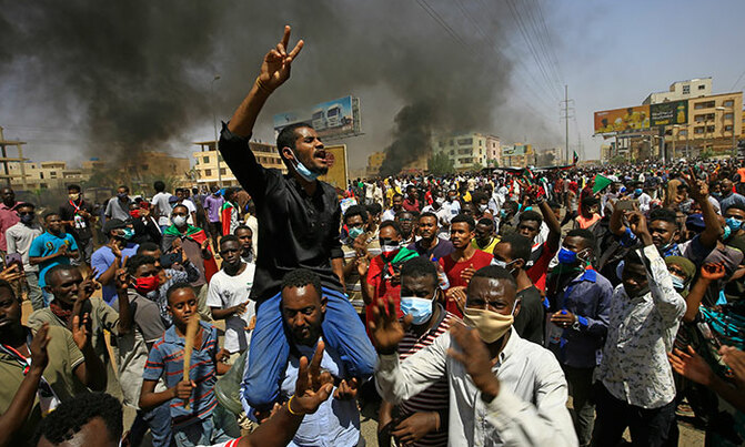 Protesters hit Sudan streets to demand long-awaited reforms Protesters hit Sudan streets to demand long-awaited reforms