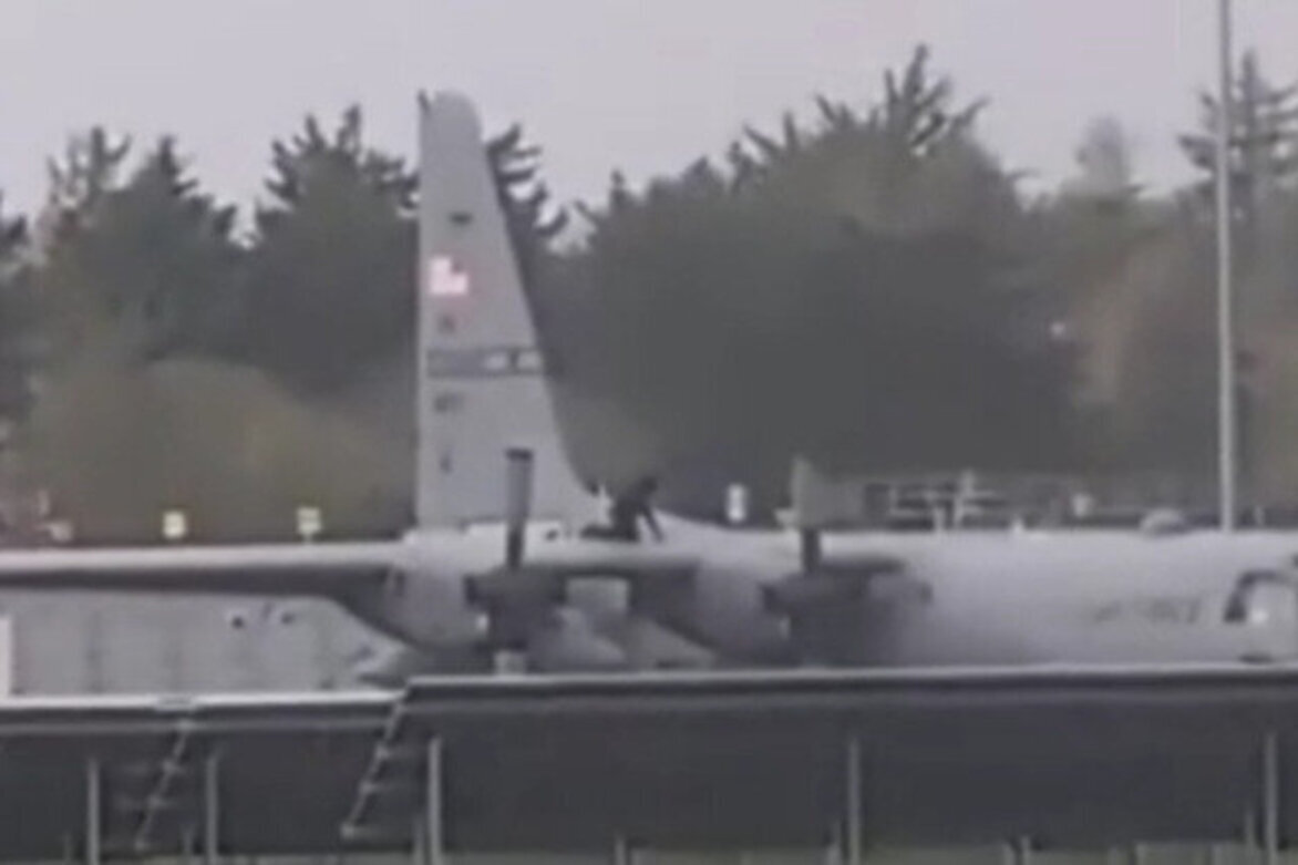 Hatchet-wielding intruder damages US military plane in Ireland 