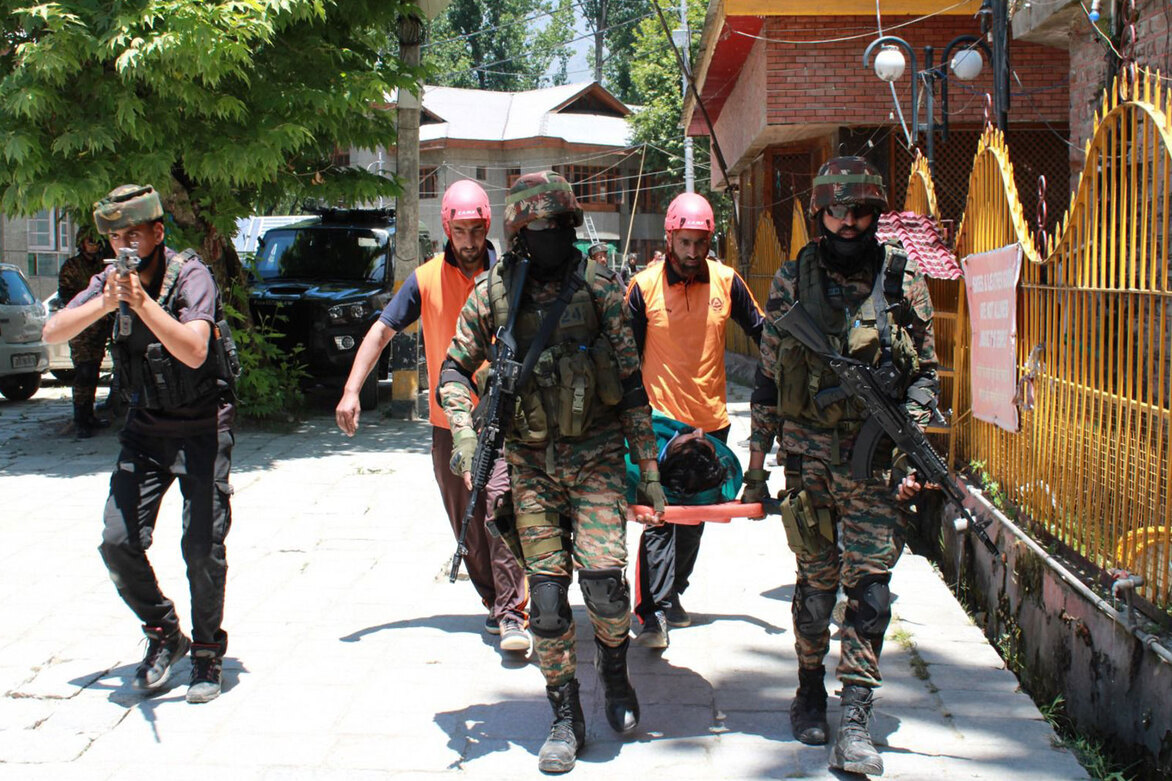 J-K: Ganderbal Police conducts mock drills ahead of Shri Amarnath Yatra 2026 and annual Mela Kheer Bhawani