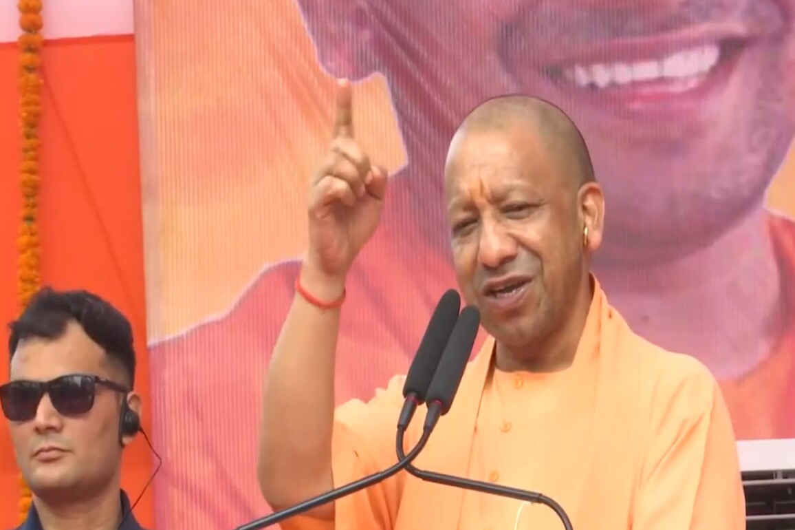 "Bangladeshi infiltrators were given free rein to spread anarchy throughout Bihar": UP CM Yogi
