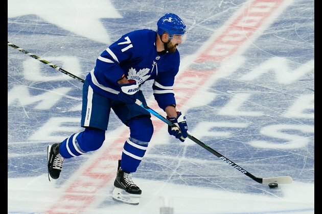 Bruins sign F Nick Foligno, G Linus Ullmark
