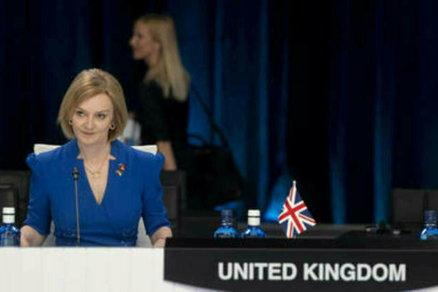 Liz Truss warns the world of evil women