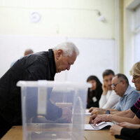 Bulgarians head to polls to elect new parliament