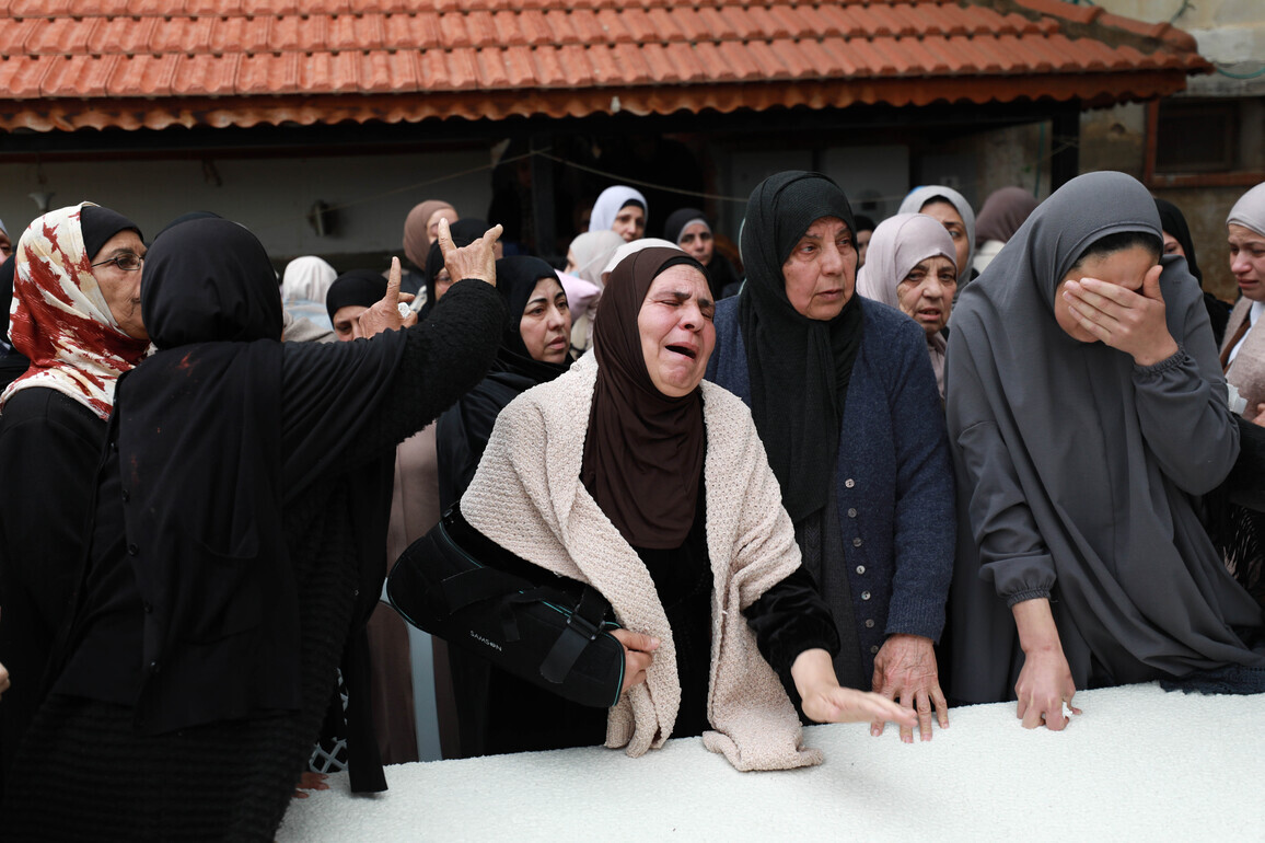 MIDEAST-WEST BANK-TAMMUN-ISRAELI RAIDS-VICTIMS-FUNERAL
