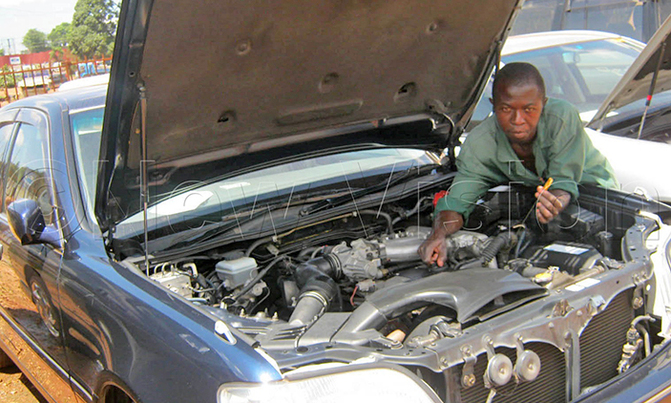 Why your car could heat up while using AC Why your car could heat up while using AC