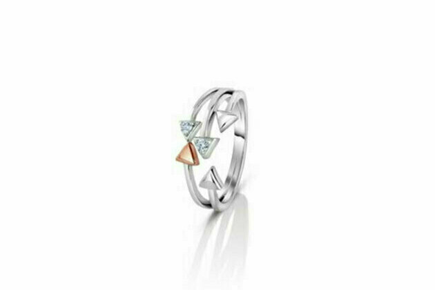 This Summer, Platinum Guild International (PGI) India, offers a stunning collection of platinum jewellery by PLATINUM EVARA