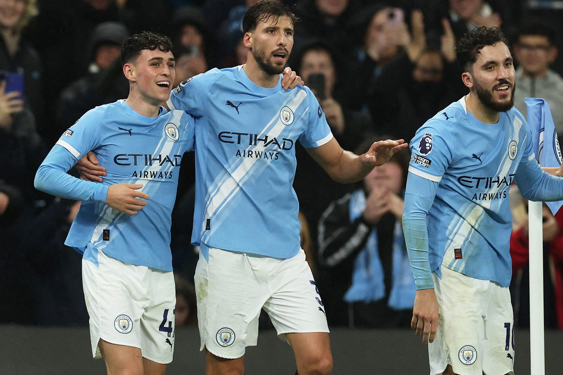 Premier League: Manchester City beat Sunderland 3-0, closes gap to table toppers Arsenal