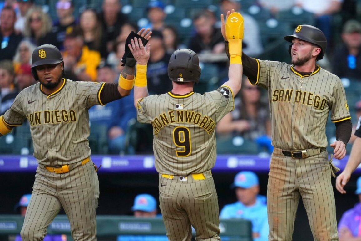 Padres hold on to beat Rockies in series opener  San Diego Union-Tribune