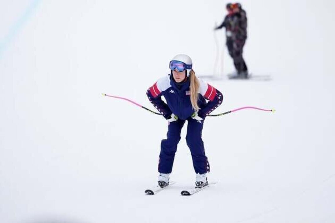 Injured Lindsey Vonn keeps medal hopes alive with strong training run