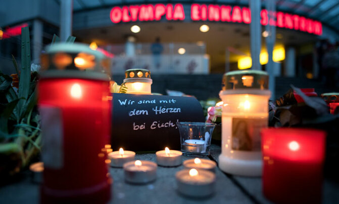Munich gunman 'obsessed' with mass killings Munich gunman 'obsessed' with mass killings