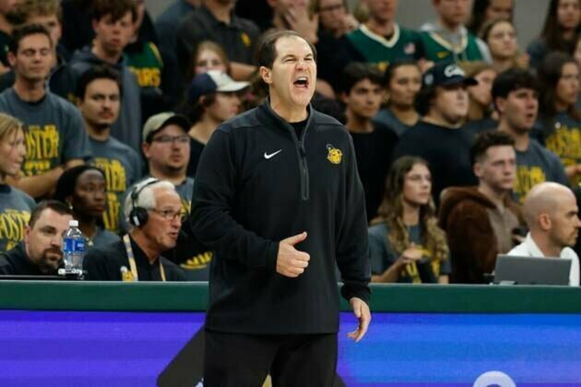 Balanced-scoring Baylor pulls away from San Diego State
