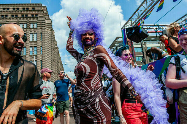 EU states issue warnings to US-bound trans travelers