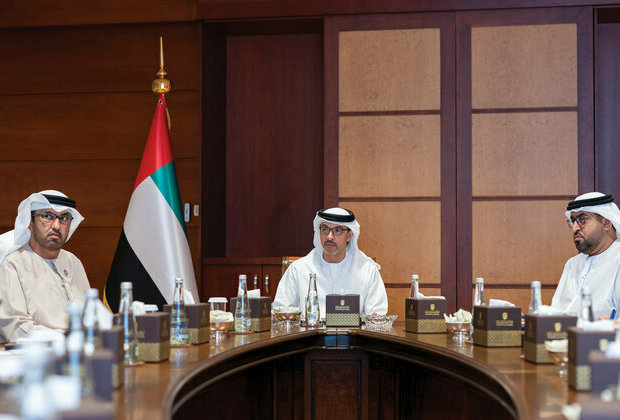 Hazza bin Zayed receives MoIAT, ADNOC delegation; reviews development initiatives in Al Ain Region