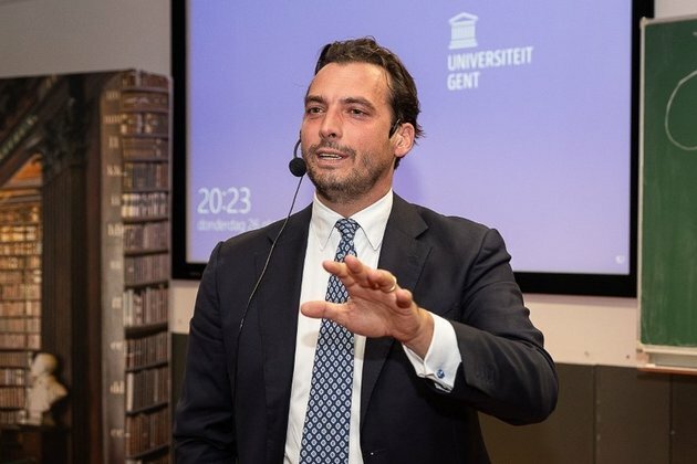 Dutch politician hit on head with bottle