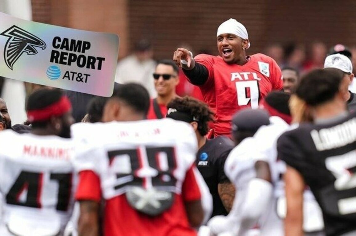 Falcons Camp Starters take center stage in team scrimmage