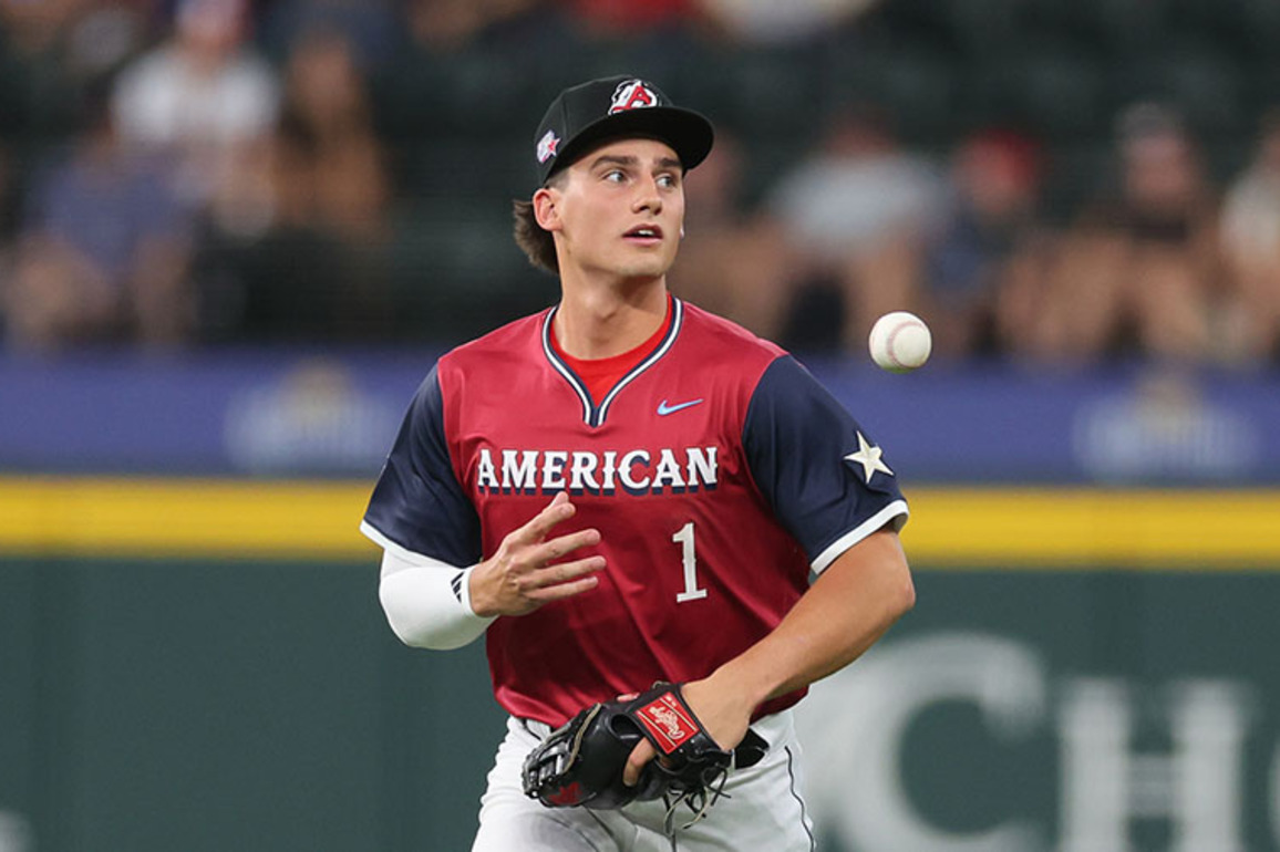 Seattle Mariners calling up prospect Cole Young, per reports
