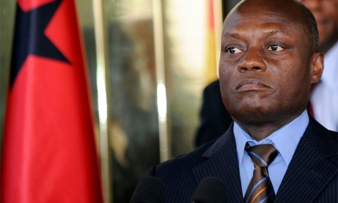 Troubled Guinea-Bissau's new government sworn in Troubled Guinea-Bissau's new government sworn in