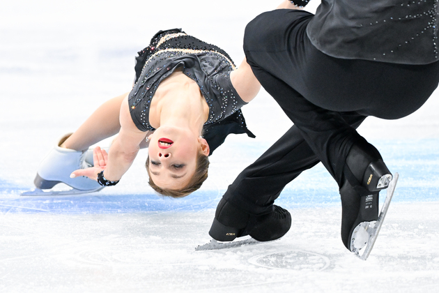 (SP)CHINA-BEIJING-FIGURE SKATING-ISU FOUR CONTINENTS-PAIRS-SHORT PROGRAM (CN)