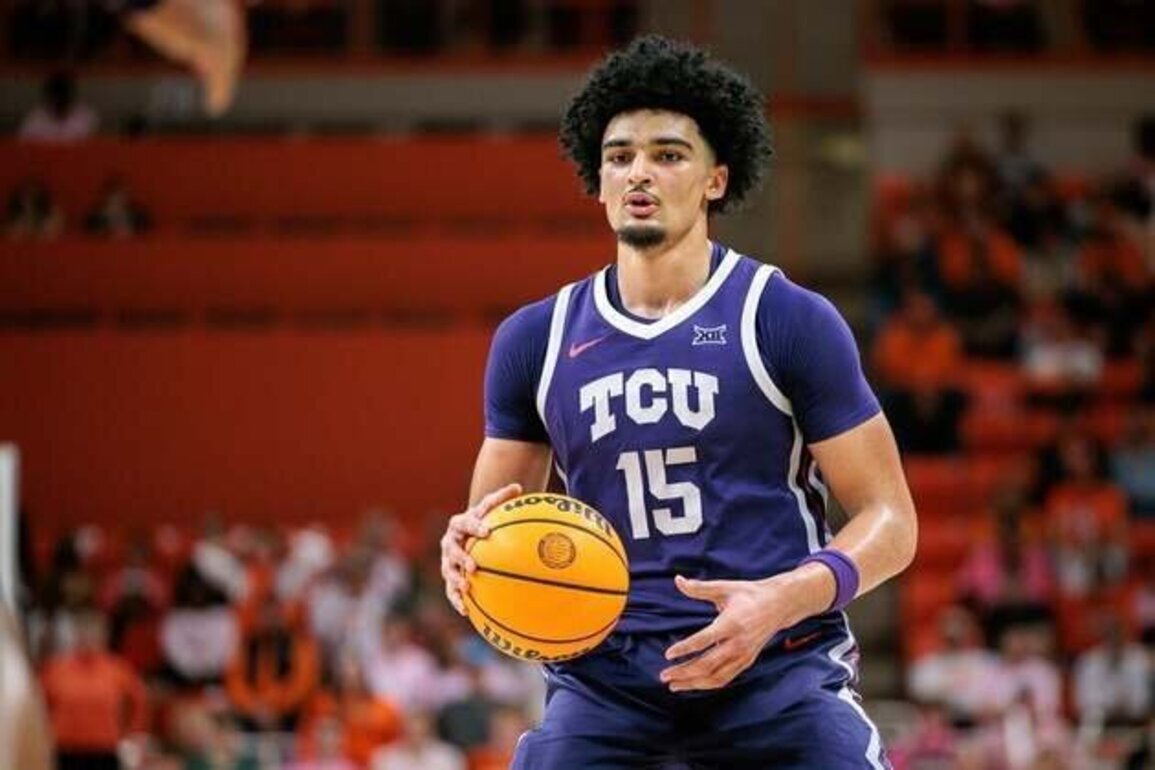 Cincinnati, TCU jostling for better postseason standing