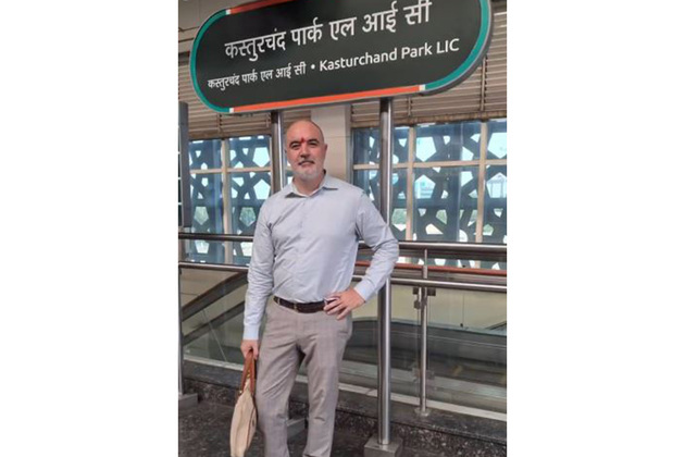 Australian envoy hops on Nagpur Metro after PM Modi's call for reducing fuel consumption; lauds services