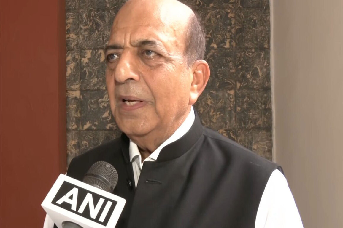 High Commissioner-designate Dinesh Trivedi visits Netaji Bhavan ahead of taking charge in Bangladesh