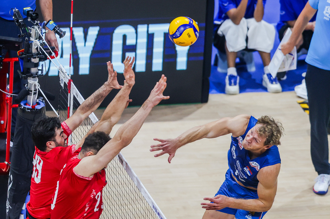 (SP)PHILIPPINES-PASAY CITY-VOLLEYBALL-FIVB MEN'S WORLD CHAMPIONSHIP 2025-SRB VS IRI