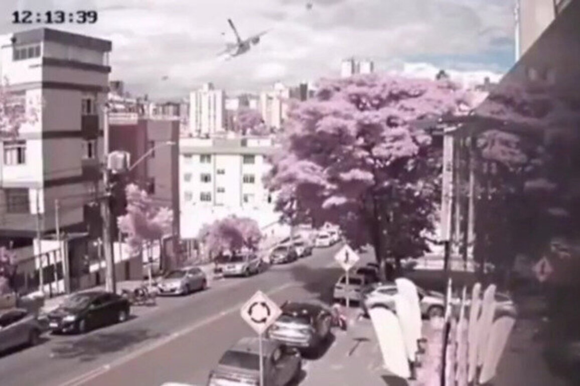 Plane smashes into residential building in Brazil (GRAPHIC VIDEOS)