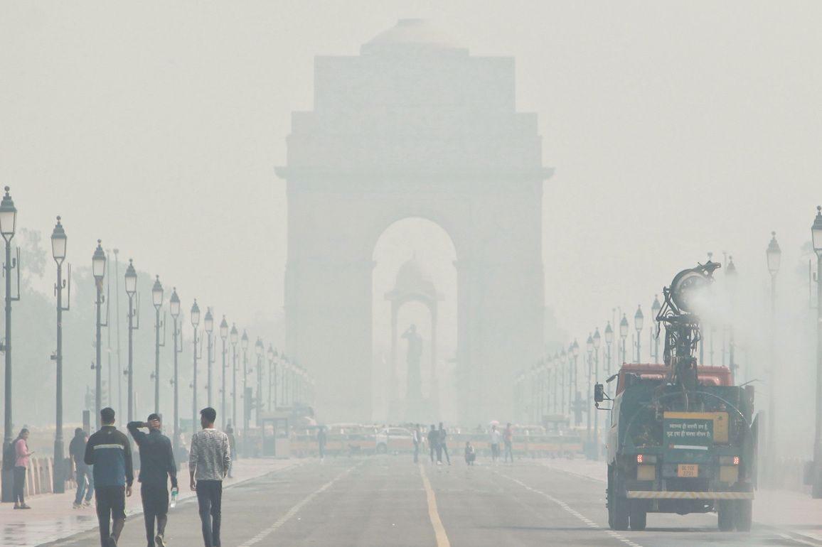 Delhi's air continues to deteriorate; overall AQI at 413 in 'severe' category despite GRAP-III curbs