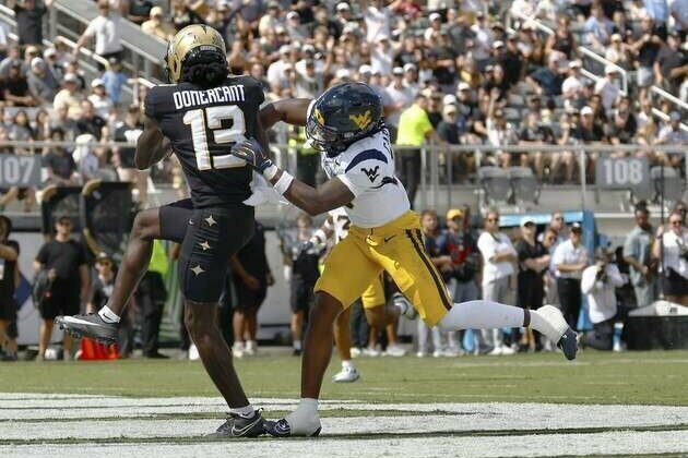 UCF cruises past West Virginia, behind dominant offense