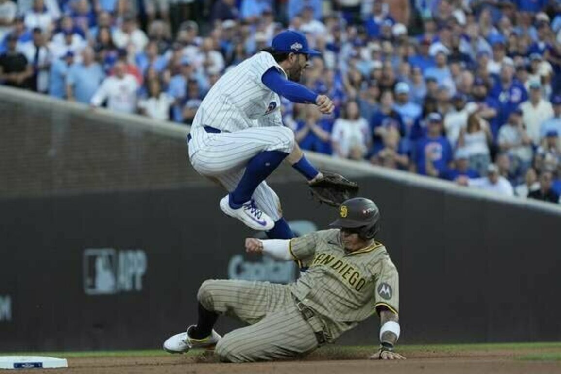 Cubs use 6 pitchers to shut down Padres, earn NLDS berth
