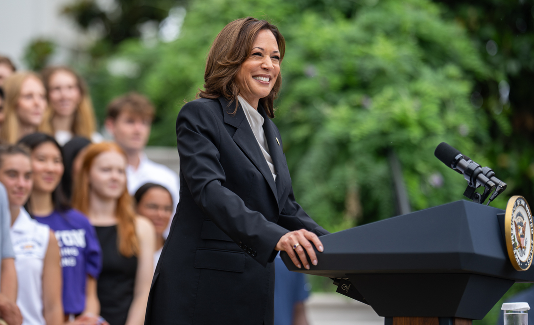 Vice-presidente Kamala Harris disputa eleição com Donald Trump 
