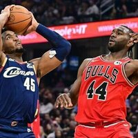 Donovan Mitchell's big second half propels Cavaliers past Bulls