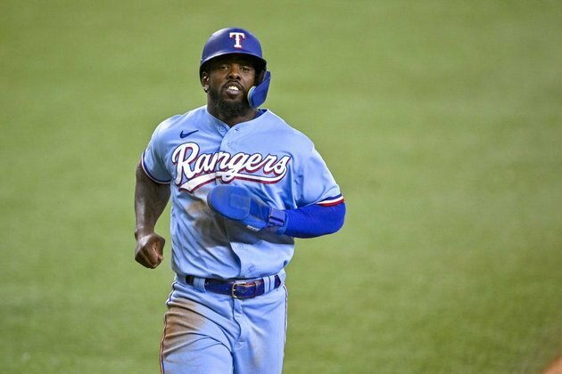 Rangers use late push to get past Mariners