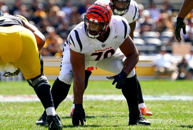 Bengals OL Jackson Carman tests positive for COVID-19