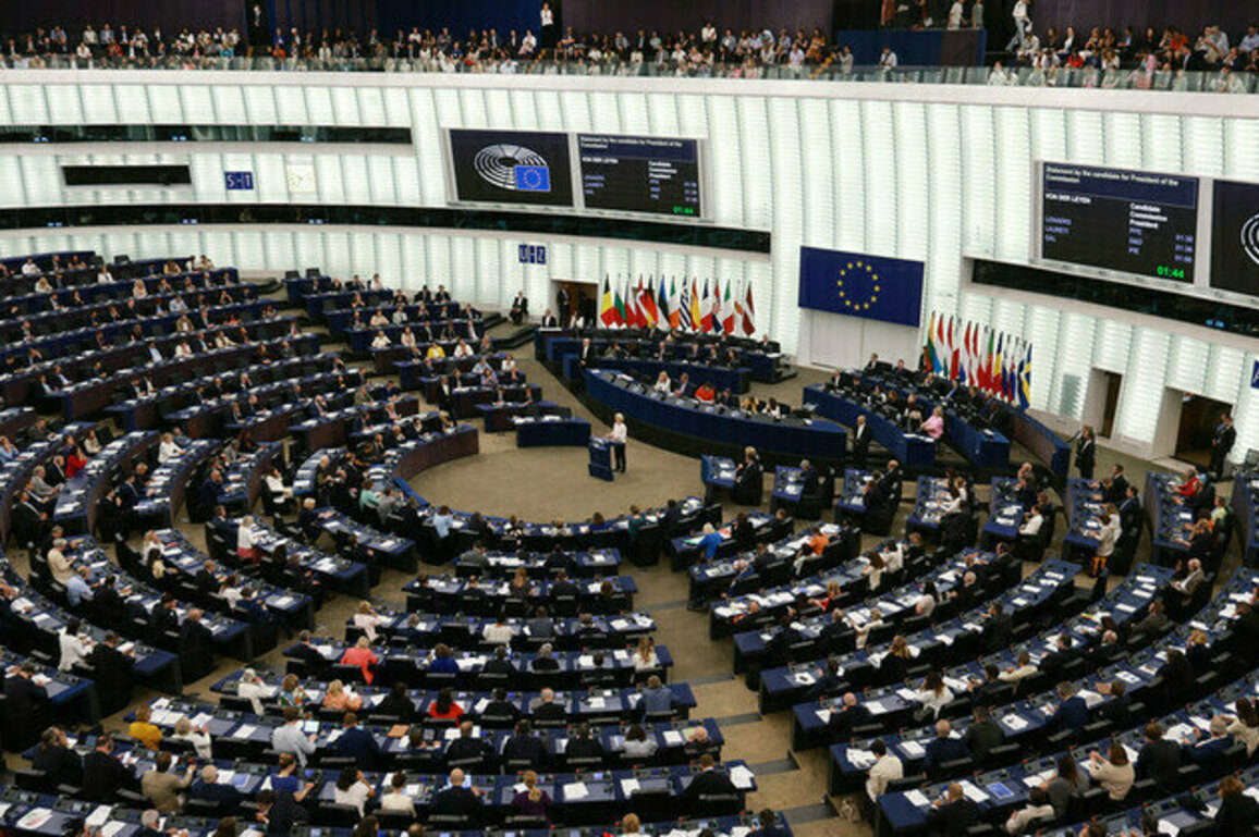 EU MEPs back shooting down Russian planes