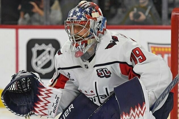 Caps G Charlie Lindgren signs 3-year, $9M extension